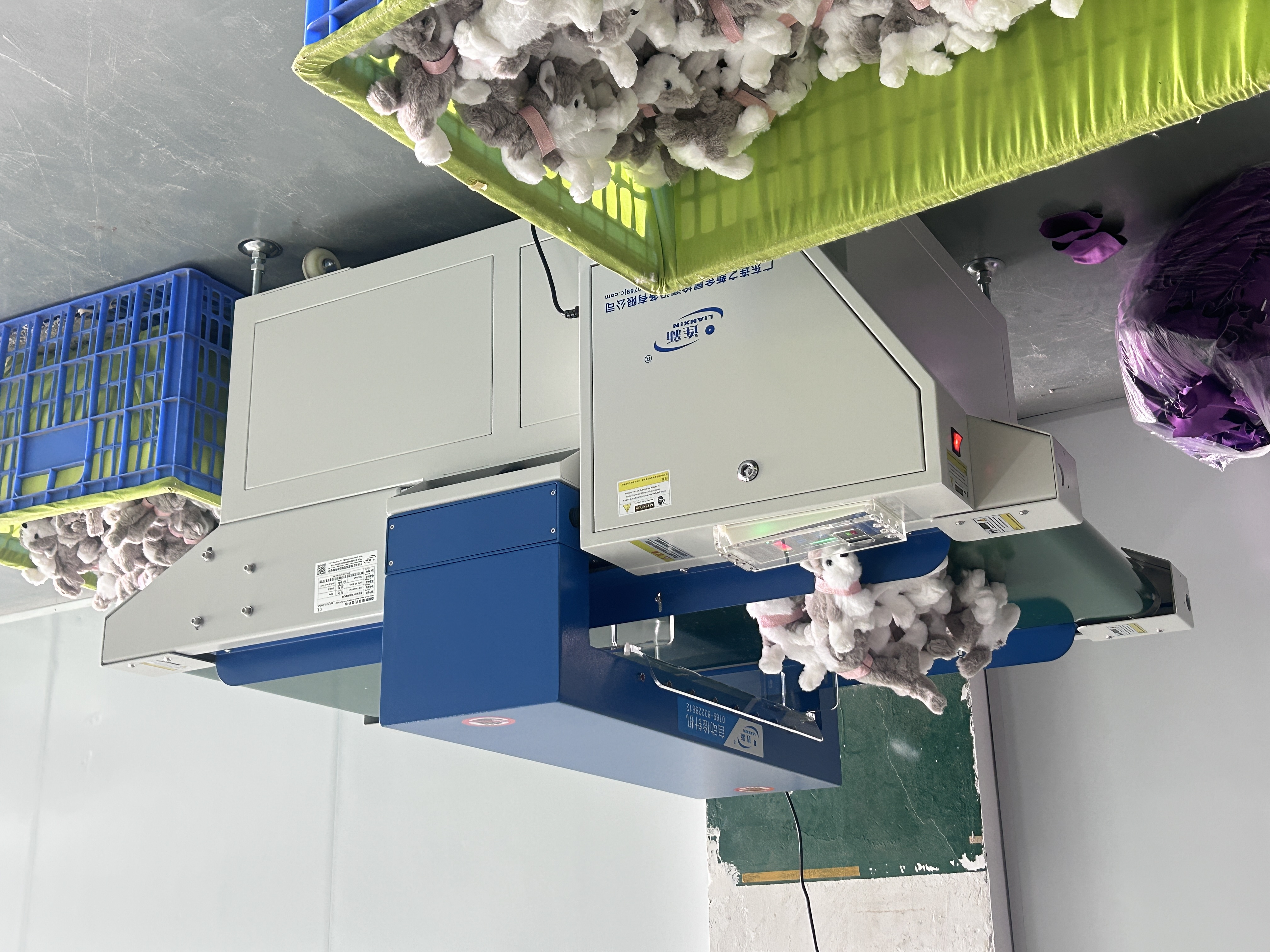 連新牌檢針機——玩具安全生產(chǎn)的可靠保障